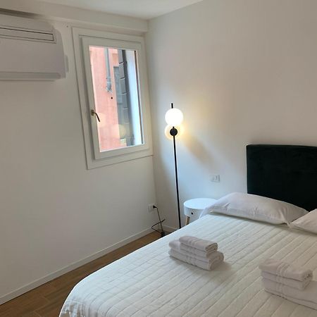 Appartamento Con Cortile Βενετία Εξωτερικό φωτογραφία